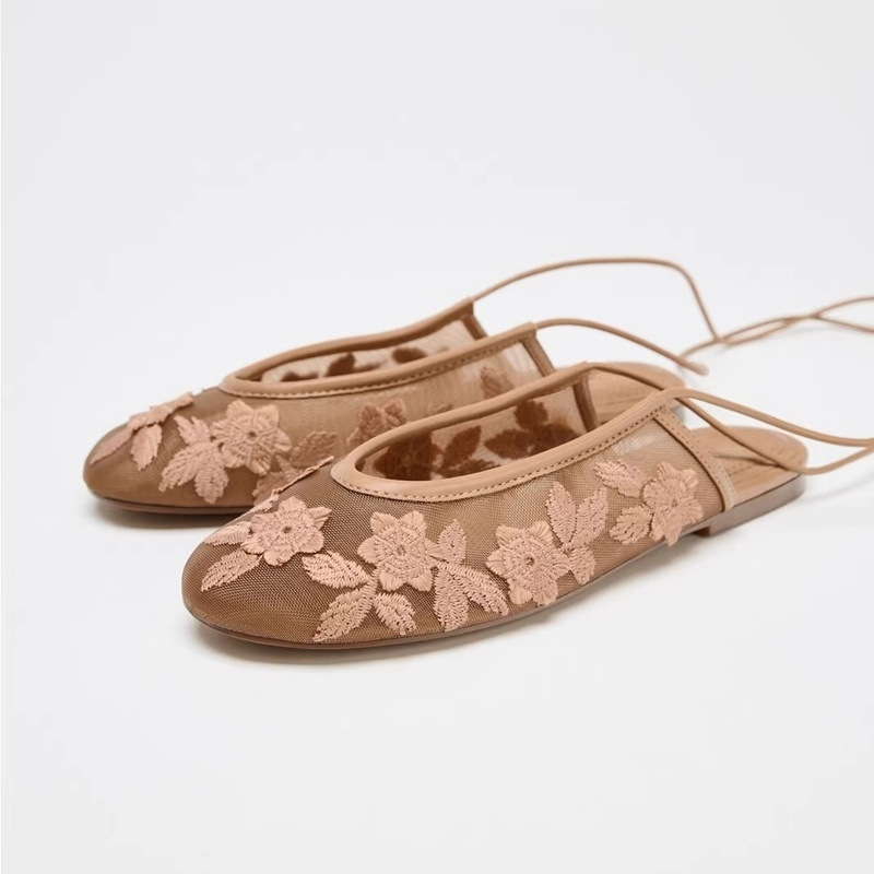 Designer Stylish Fashion Ballet Flat Embroidery Lace Up Shoes Woman Mesh Hollow Outs Mary Jane Shoes Loafers Beach Walking Shoes Women Sandals