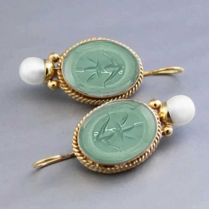Huitan Graceful Simulated Pearl Drop Earrings La Temperament Elegant Accories Gold Color Green Pendant Jewelry for PartyXJ250623