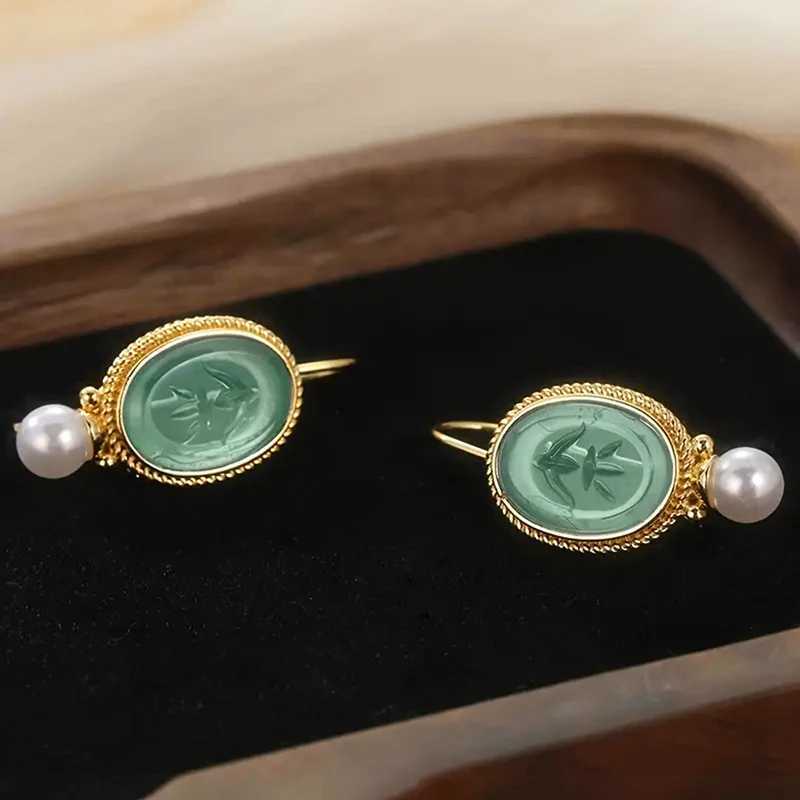 Huitan Graceful Simulated Pearl Drop Earrings La Temperament Elegant Accories Gold Color Green Pendant Jewelry for PartyXJ250623