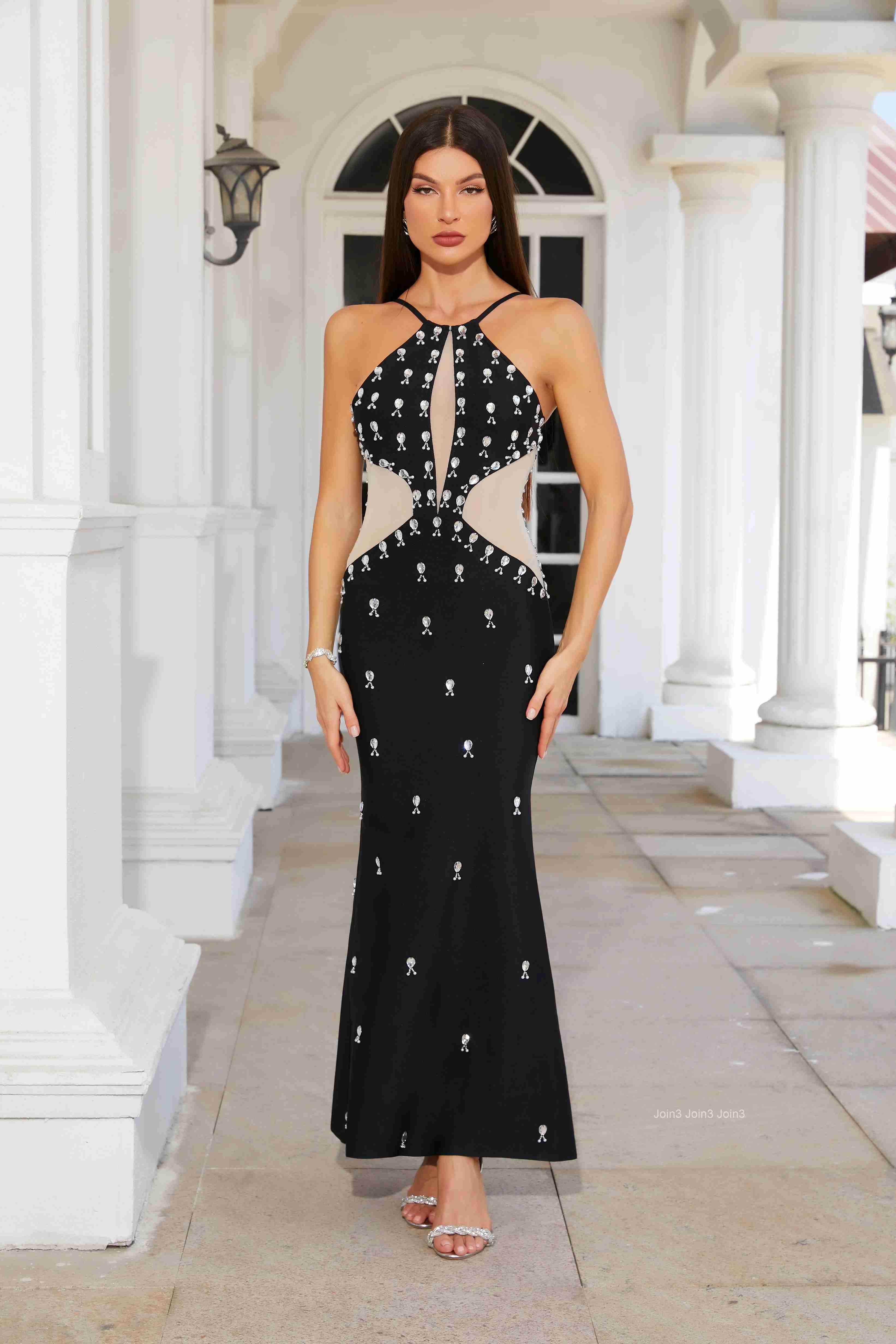 2025 TikTok Viral Black Beaded Halter Neck Evening Gown Elegant Formal Dress Women Luxury Partywear Gala Celebrity-Inspired