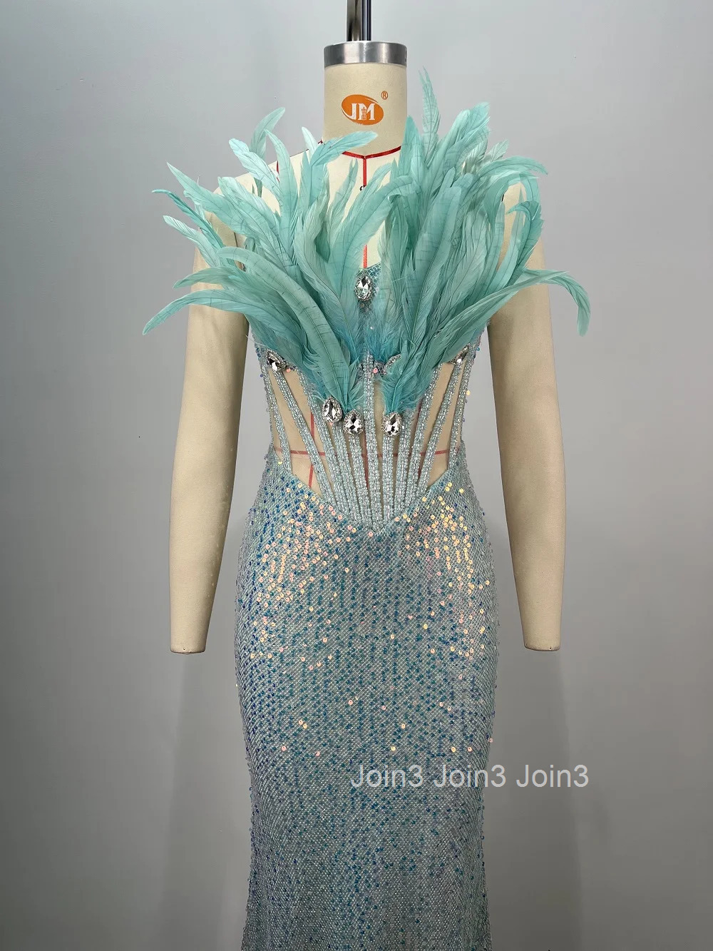 Womens Gown Blue Luxury Diamonds Embroidered Flares Gauze Feather Strapless Dress Fashion Celebrity Party Clothing 72hShipment