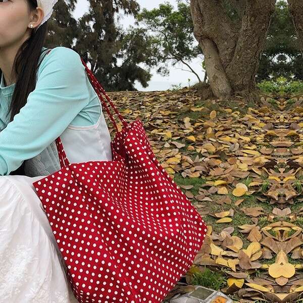 New Canvas Tote Fashion Trend Hot Sale Versatile Casual Large Capacity Polka Dot Shoulder Bag for College Students Commuting