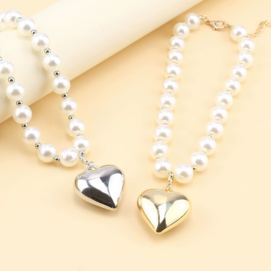 Chic Punk Style Collared Necklace Featuring Oversized Geometrical Pearls