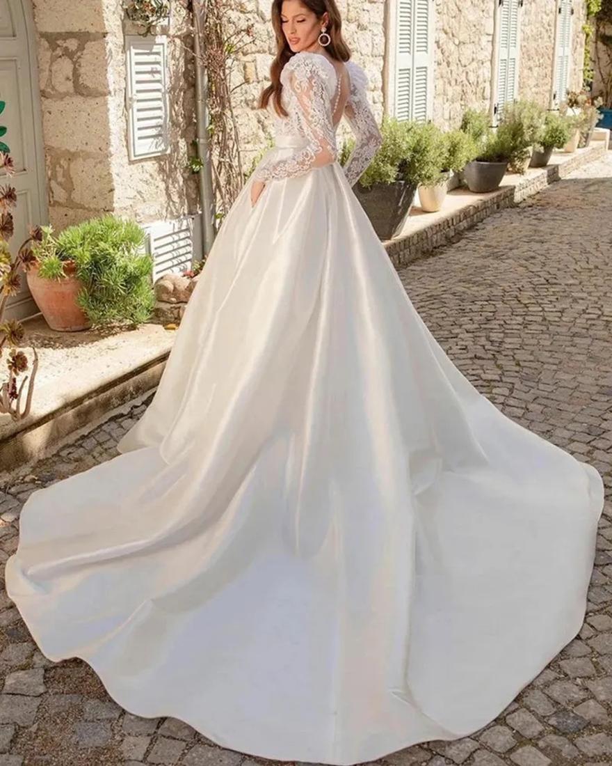 Elegant V-Neck Wedding Dress Long Sleeves A-Line 2025 Princess Wedding Gowns Lace Appliques Button White Satin Vestido de Novia