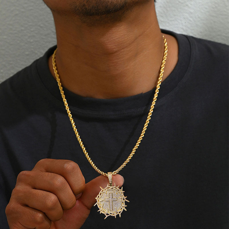 Moissanite Jewelry Hip Hop Cross Pendant Men's Niche Punk Stylish Diamond Inlaid Trendy Necklace Druzy jewelry