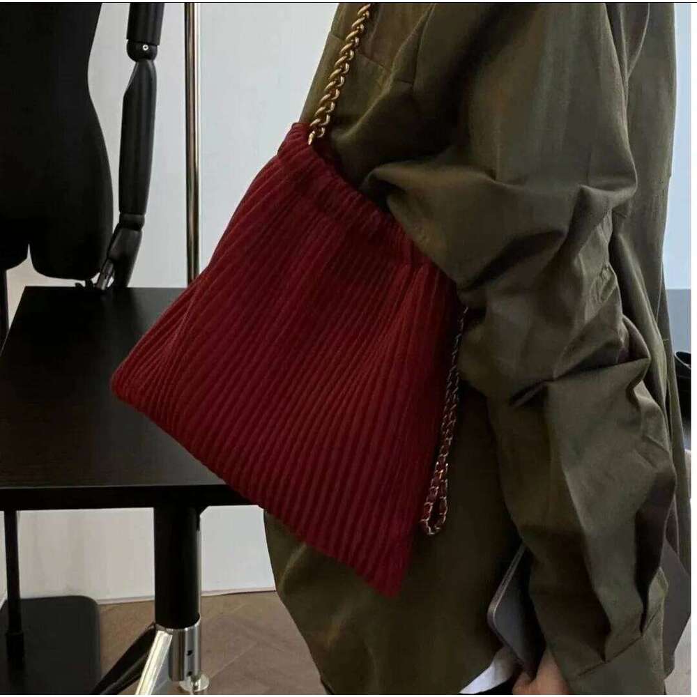 Women's Designer Handbag Women Fashion Pleated Bucket Crossbody Bags Cute Lady Soft Leather Shoulder Messenger Bag Coin Purse