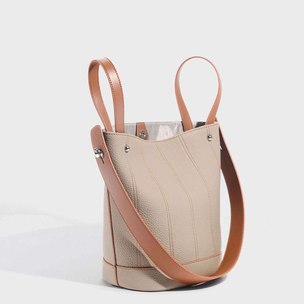 luxury bag Shoulder Crossbody Bucket Bag 2025 Spring Summer New Niche High-End Genuine Leather Women's Light Luxury Single