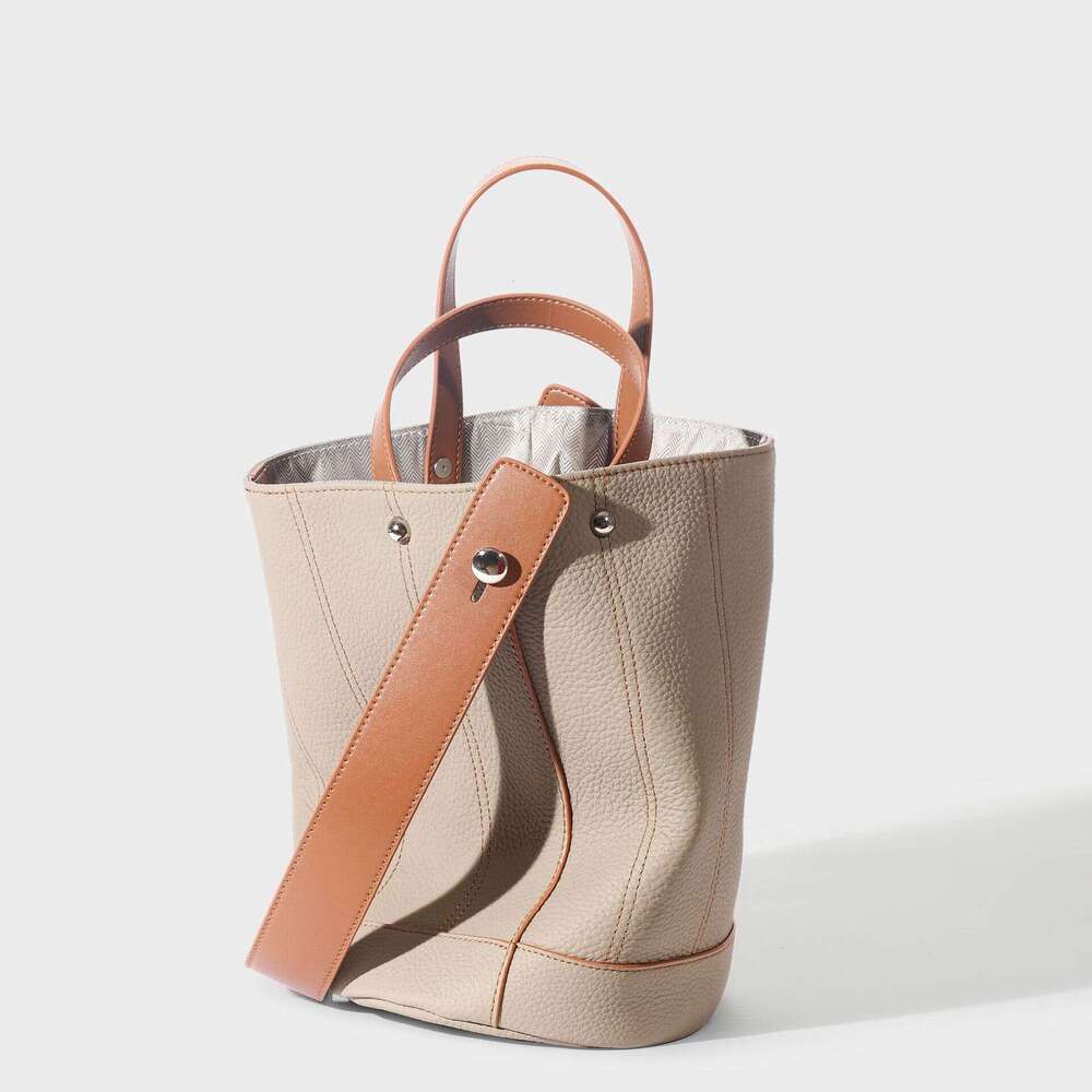 luxury bag Shoulder Crossbody Bucket Bag 2025 Spring Summer New Niche High-End Genuine Leather Women's Light Luxury Single
