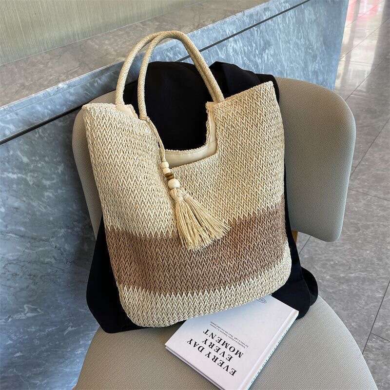 New Chinese Style Fashion Woven Straw for Women with Tassels Large Capacity Vacation Shoulder Tote Bag