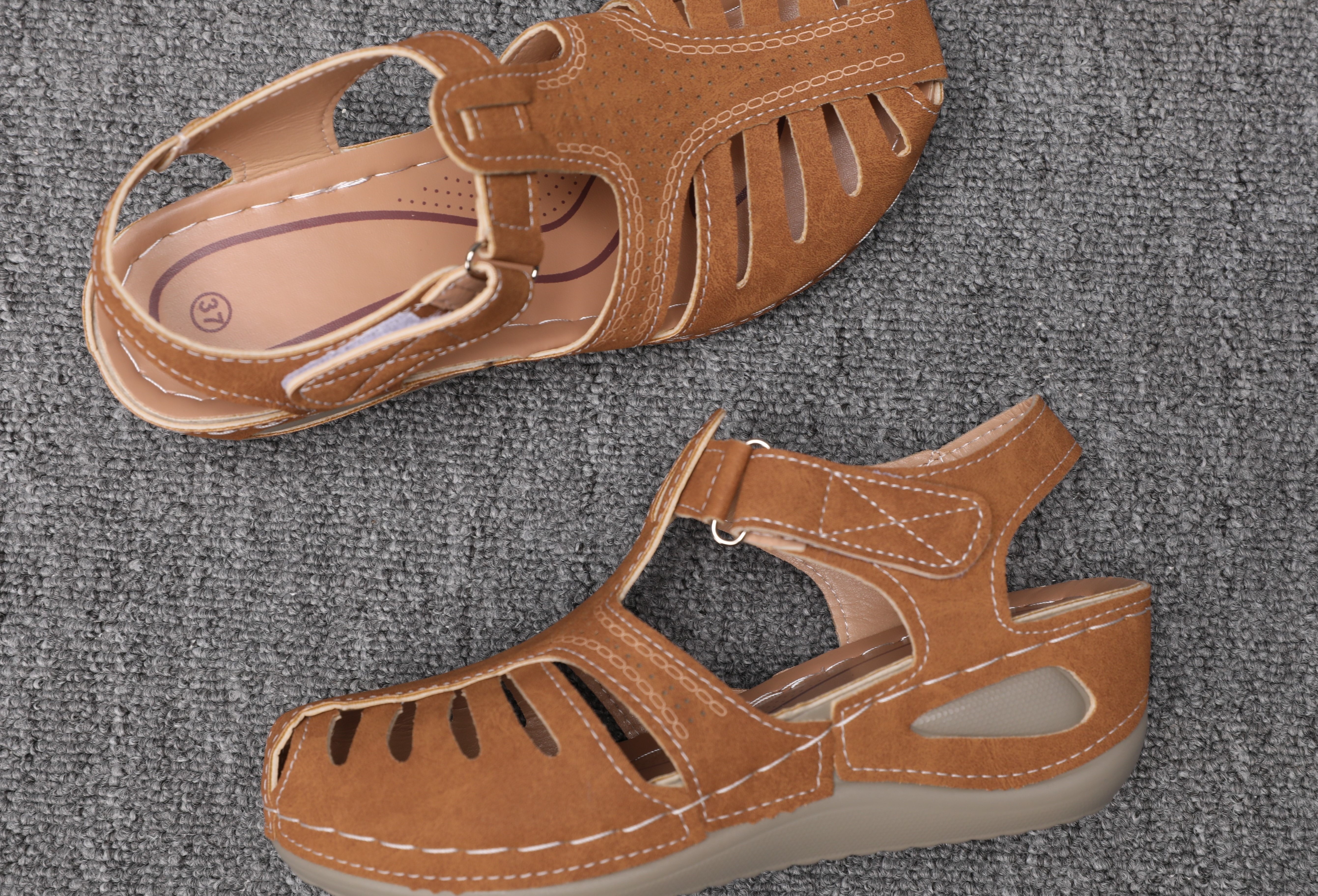 022-Women's foreign trade plus size retro toe sandals women's summer fashion classic cave shoes, thick-soled round toe oblique heel octopus 