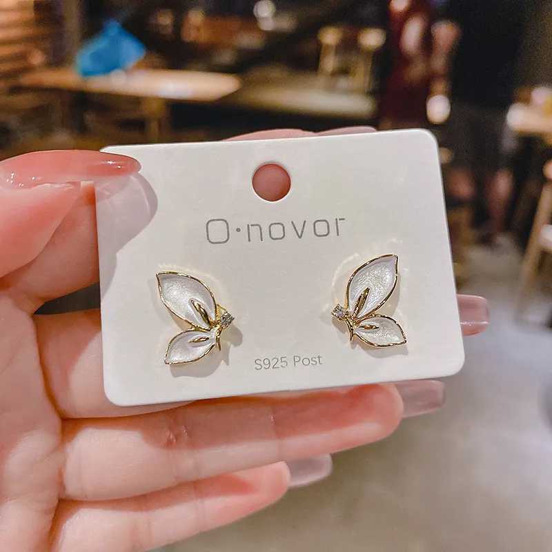 New Fashion Enamel Butterfly Stud Earrings Women Personality Beautiful Golden Rimmed Crystal Butterflies Earrings Jewelry Gift XJ250623