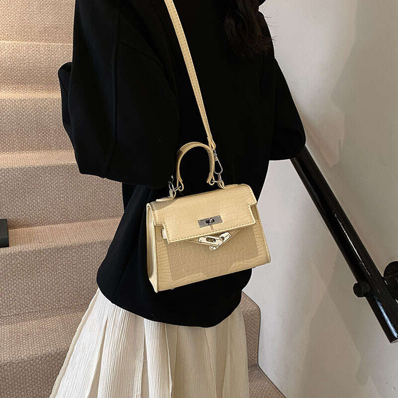 for Women 2025 New Trendy Stylish Handbag Women's Shoulder Commuter Versatile Crossbody Bag
