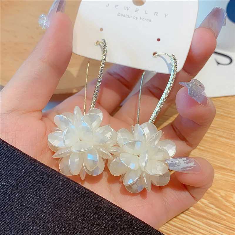 Summer Long Flower Earrings Hand-made Pearl Beaded Korean Fashion Shiny Earrings Sweet Jewelry Gifts Wholesale XJ250623