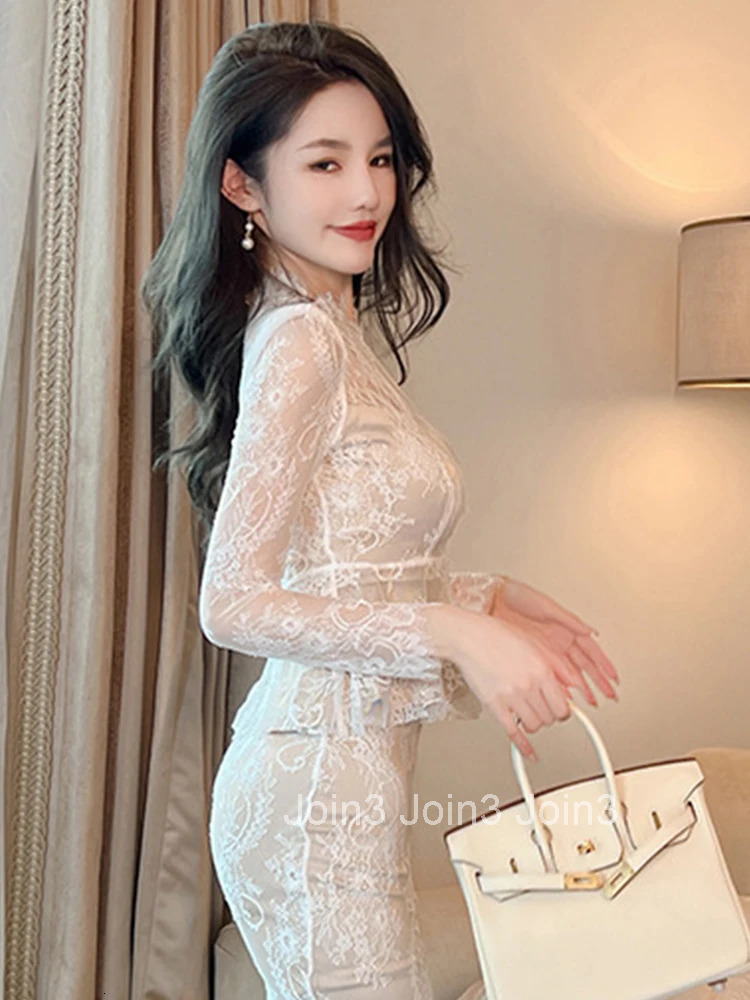 New Spring Autumn Pullover Shirt Women Elegant Lady Chic Lace Sexy Sheer Hollow O-Neck Long Sleeve Slim Mujer Femme Tops Outfits