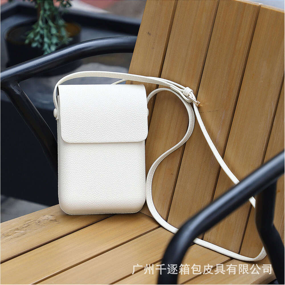 Phone for Women 2025 New Fashion Versatile Vertical Shoulder Small Crossbody Bag Trendy