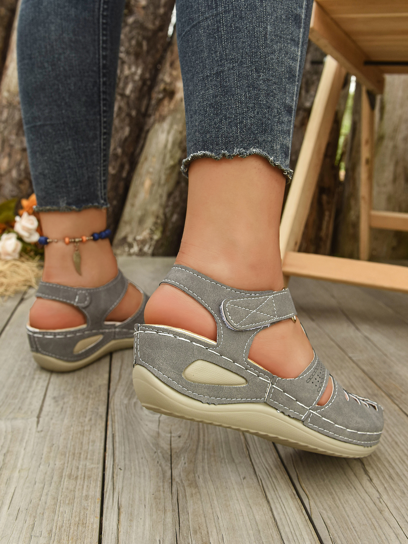 022-Women's Summer Fashion Classic Cave Shoes Thick Round Toe Oblique Heel Octopus Sandals Foreign Trade Plus Size Retro Toe Sandals