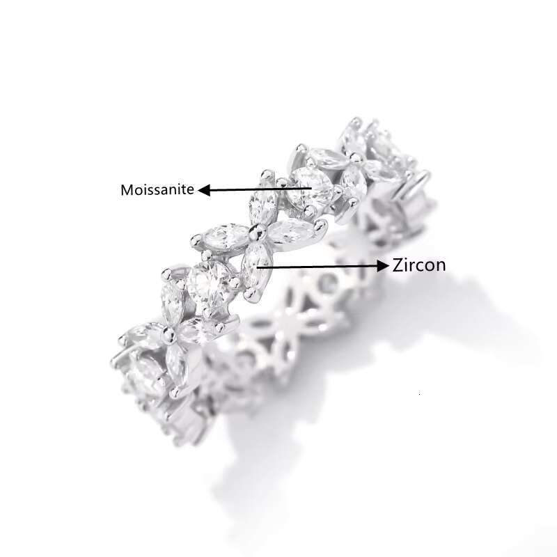 Jewelry Manufacturers Clovers 925 Silver Jewelry Round Brilliant Cut Moissanite Ring for Women Engagement Party