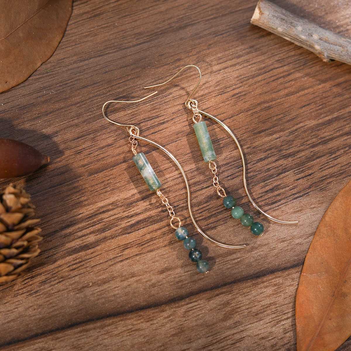 Personality Design Curved Earrings For Women Vintage Green Stones Round Beads Pendants Ladies Ear Accessories Jewelry EarringsXJ250623