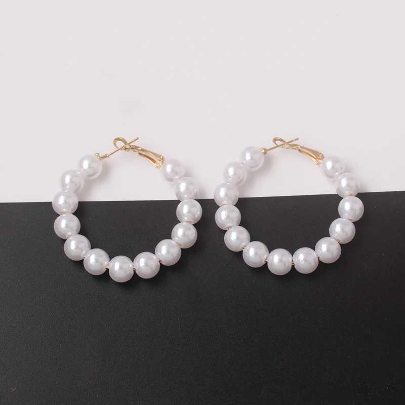 Simulated Pearl Hoop Earrings for Women Temperament Simple Round Circle Hanging Ear Fashion Wedding Jewelry Valentines Day XJ250623