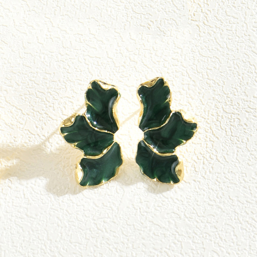 Korean and Japanese Style Clover Petal Fashion Oil Drip Design Studs Sweet Temperament Earrings for Women