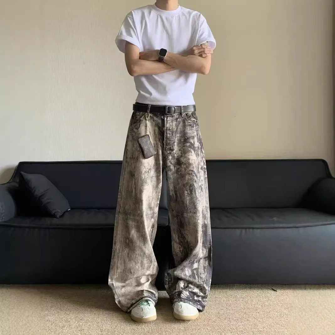 Casual Style White Coke American Style 3D Digital Camouflage Printing Distressed Low Waist Wide Leg Denim Trousers For Men And Women 250617