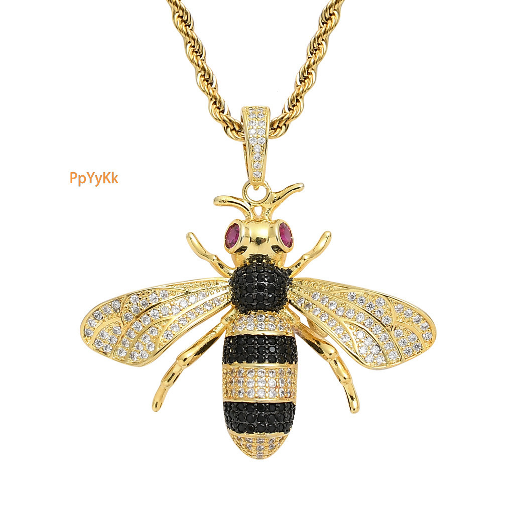 Luxury Moissanite Necklace Bee Hip Hop Pendant Iced Out Colorful Moissanite Streetwear Rap Club Style Hip Hop Accessory Pass the diamond tester