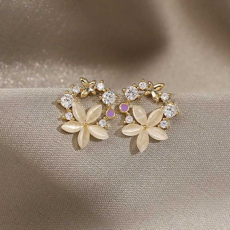 Tren Flower Butterfly Women Stud Earrings Bling Shining Rhinestone Crystal Earrings Wedding Party Jewelry Korean Style XJ250623