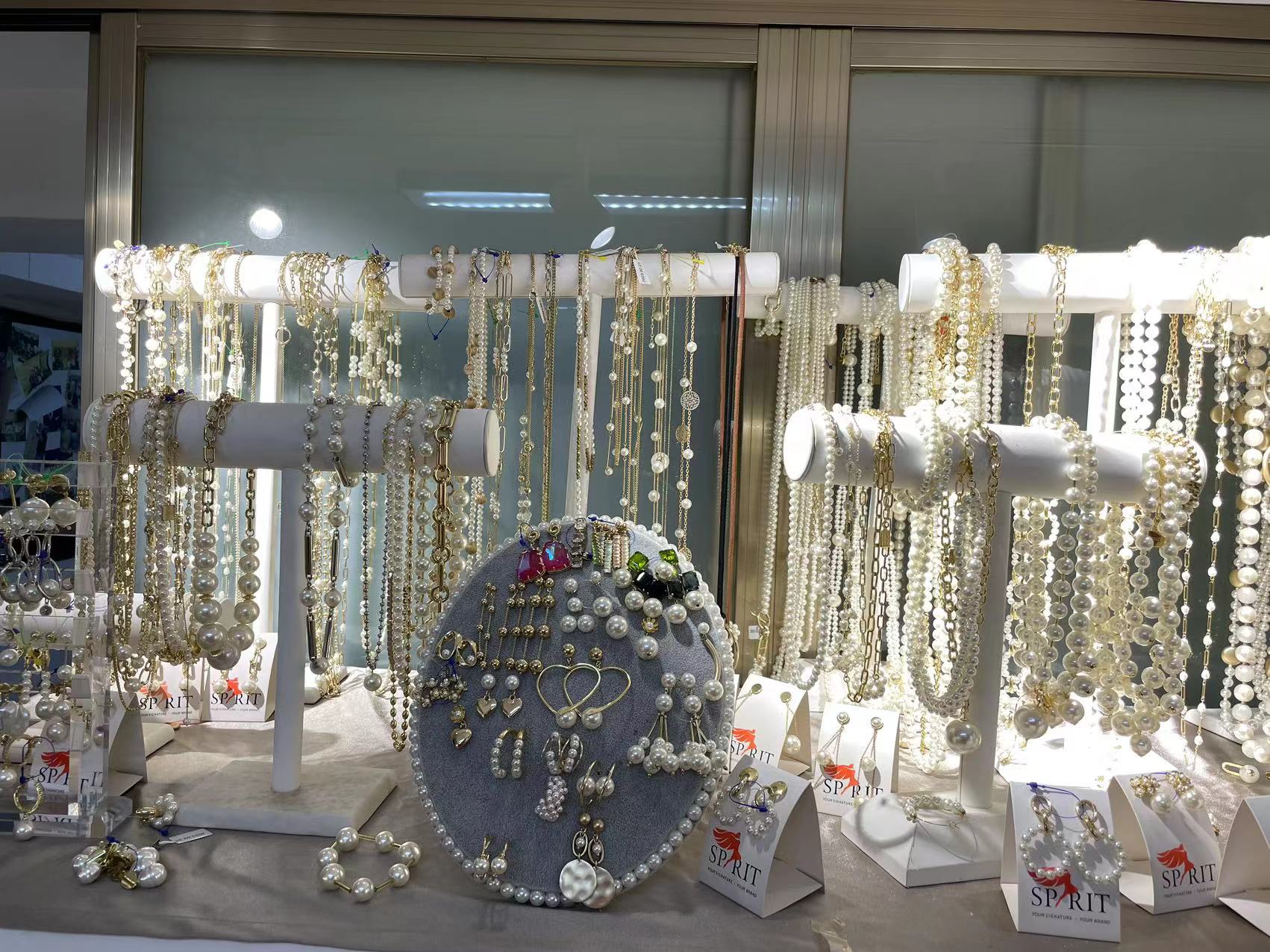 Customized products Sterling silver jewelry moissanite Ring Necklace Earring Bracelet belt watch production time 8 days transportation time 13 days 66
