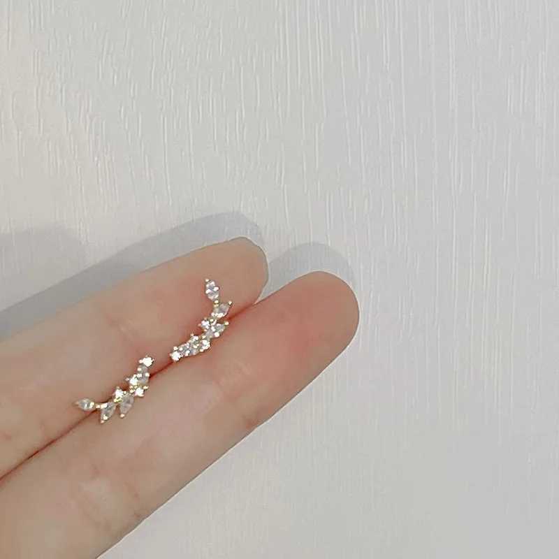 Tibetan Silver Korean Exquisite Curved Shiny Zircon Wheat Stud Earrings for Women Sweet Romantic Wedding Silver Jewelry XJ250623