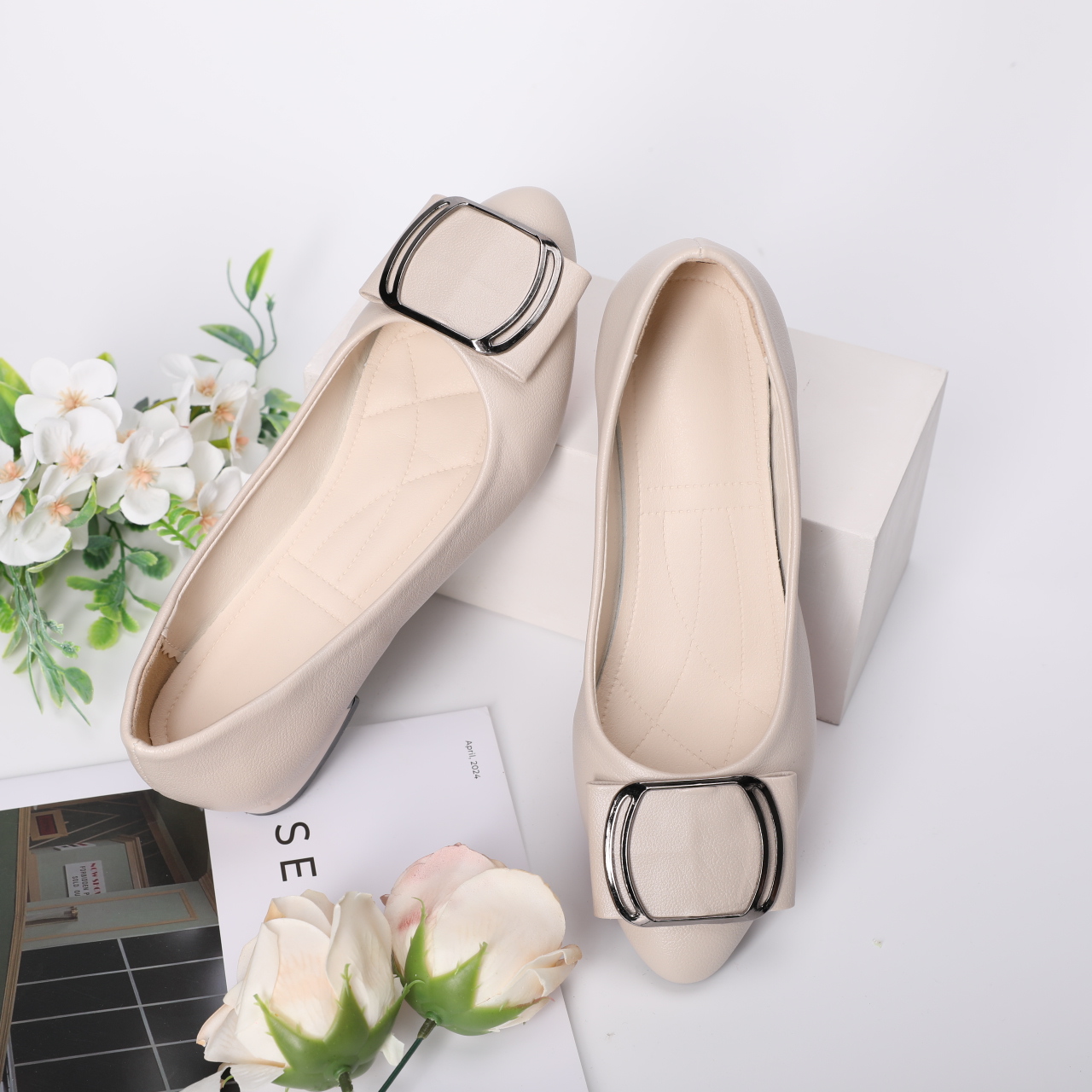 5536-Women's spring new fashion pointed toe cover with thick sole suitable for parties and office ladies light metal buckle