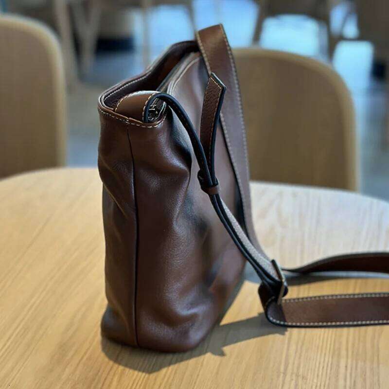 2025 New Japanese Casual Cowhide Crossbody Retro All-Matching Women's Shoulder Bucket Bag Soft Leather