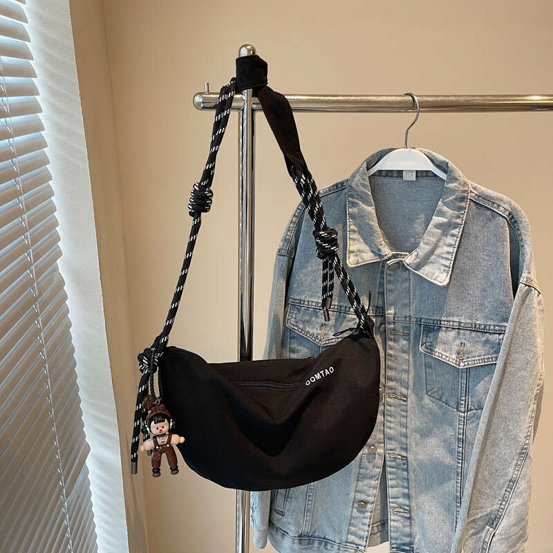 Large Capacity Single Shoulder Crossbody Trendy Crescent for Women New Casual Versatile Nylon Commuter Dumpling Bag