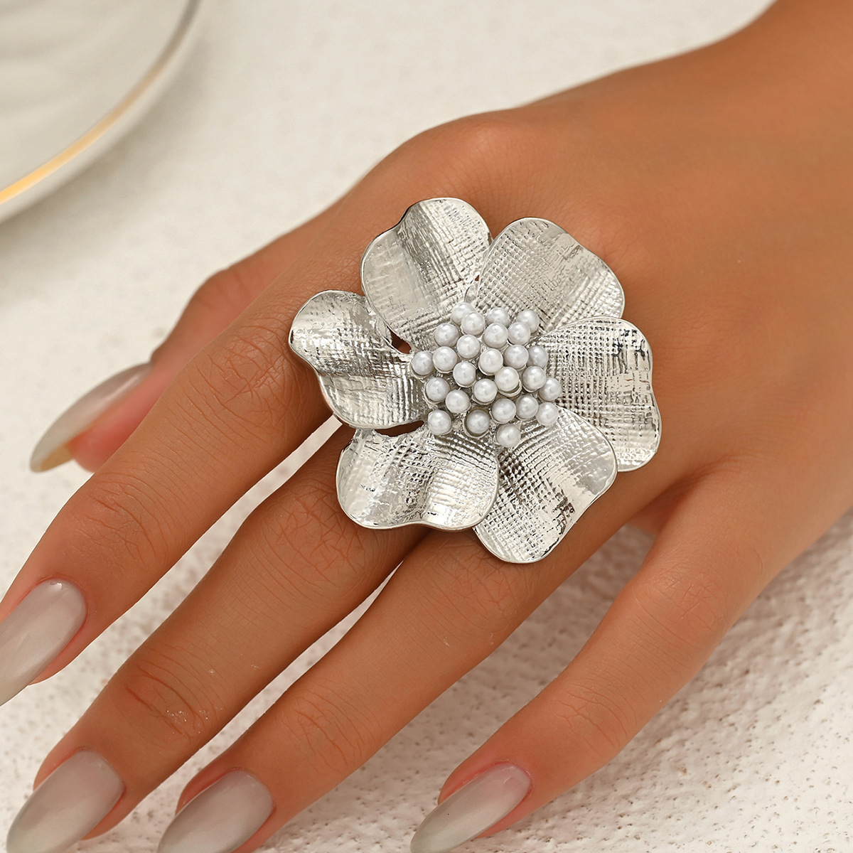 Style Jewelry Floral Design Open Wave Inlaid Pearl Ring