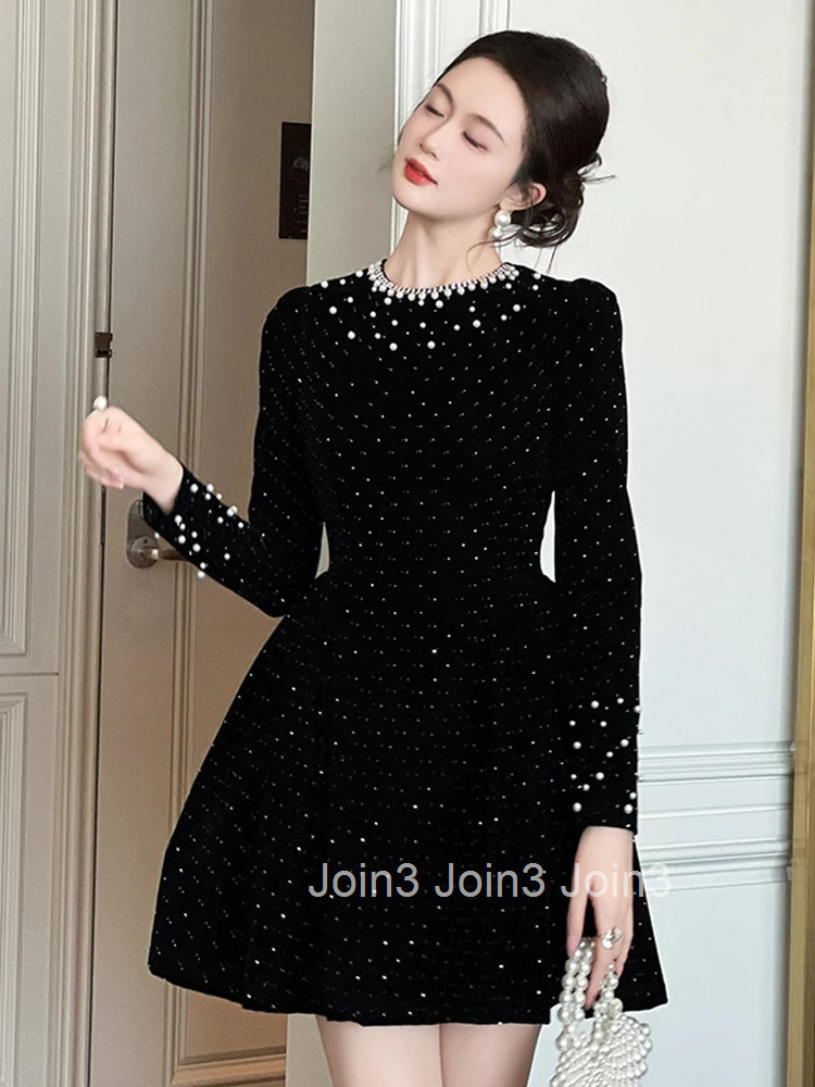 Women Clothes Elegant Luxury Sparkly Black Velvet Pearl O-Neck Slim Mini Short Dress Fashion Evening Party Prom Vestidos Casual