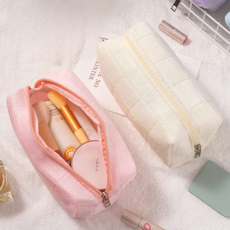 New Cute Plush Makeup Travel Skincare High-Value Women's Phone Storage Bag