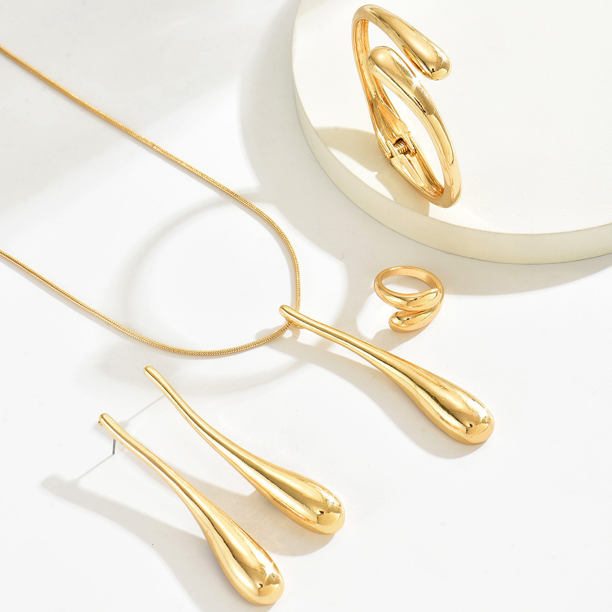 Women's Jewelry Necklace Set Water Drop Design Smooth Bracelet Ring High-end Earrings for Women