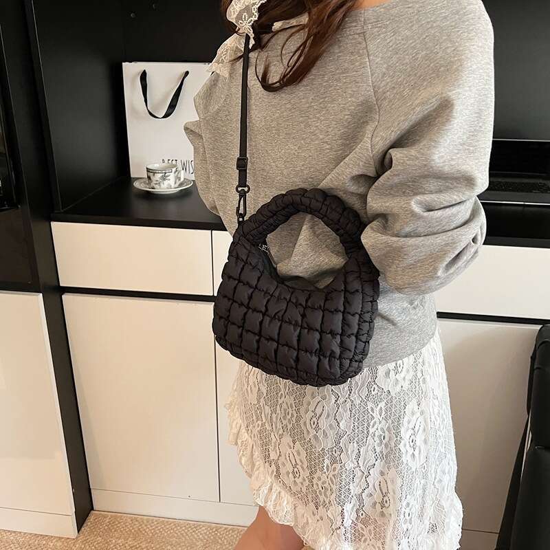 Korean Style INS Versatile Fashion Dumpling 2025 Summer New Cotton Padded Pleated Quilted Shoulder Bag Trendy Feel