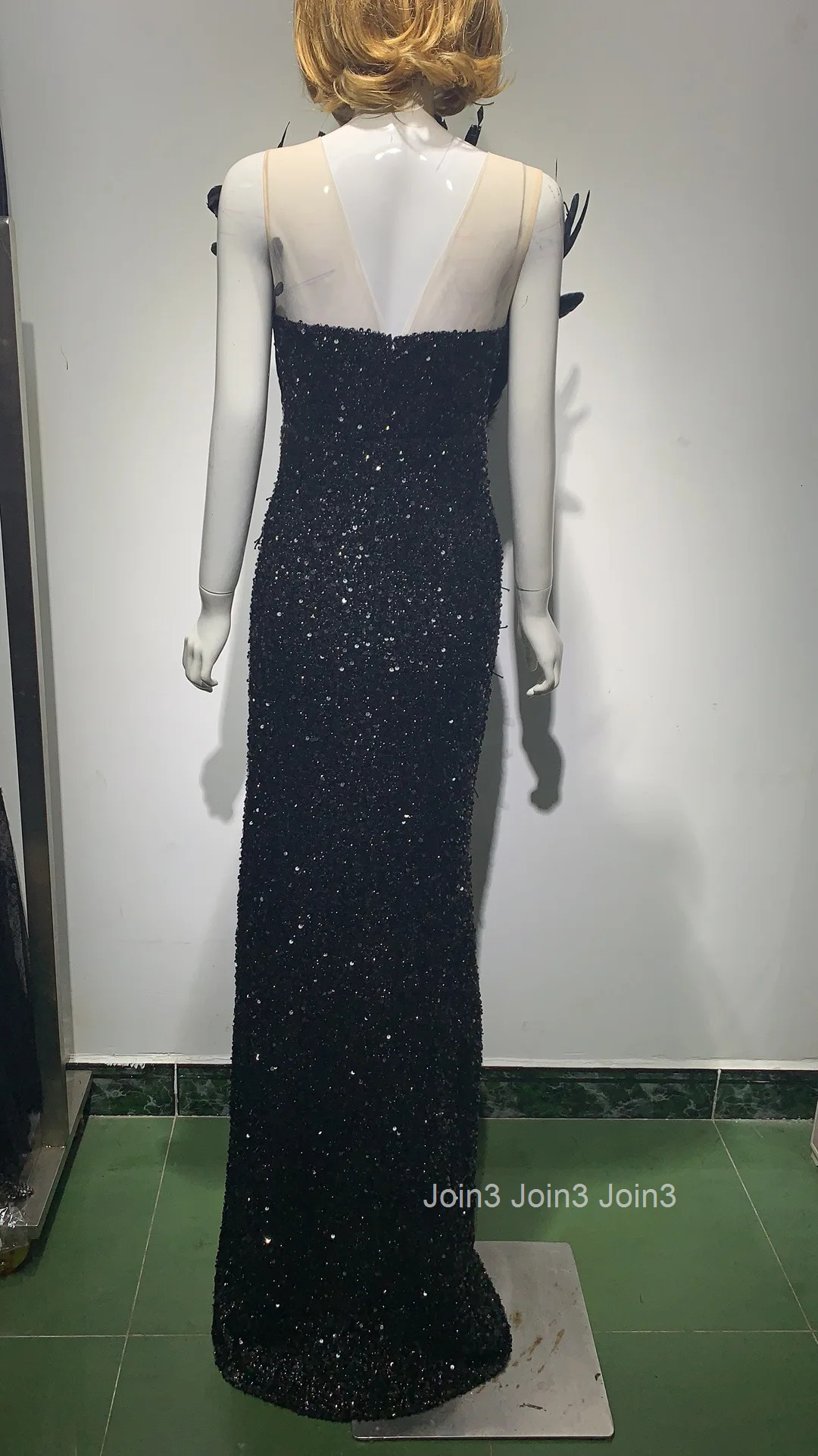 Newest Womens Bra Low Neck Sequin Feather Sleeveless Dress with High Slit Black Red-Carpet Evening Fishtail Clothing for Ladies