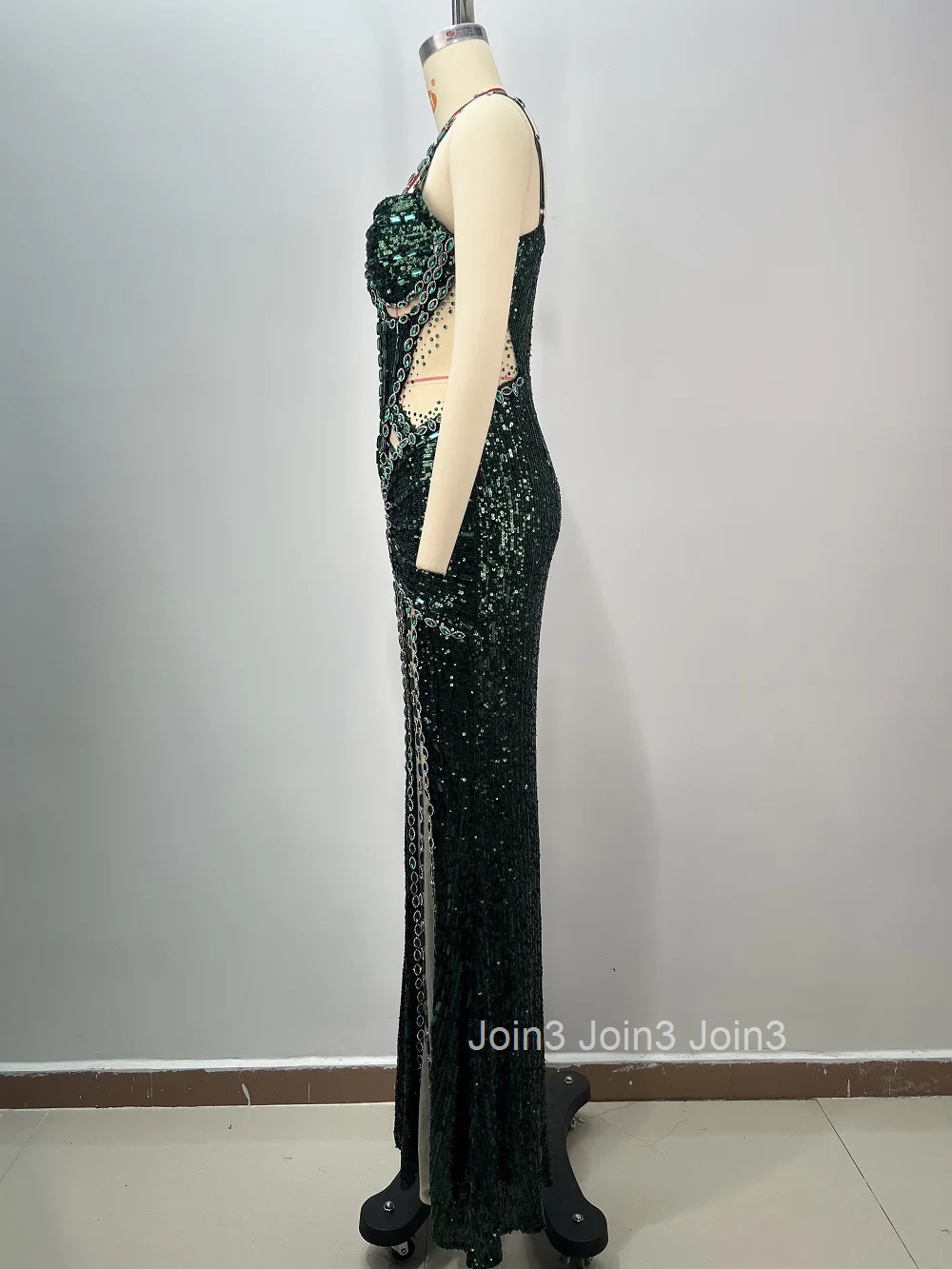 2025 New Women Stage Performance Costume Fashion Embroidered Sequins Diamonds Sexy Gauze Splicing Dress V-neck Sling Long Skirt