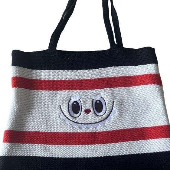 Women's Commuting, Large Capacity Bag, Fashionable Knitted Heart Style, Casual Versatile Shoulder Bag for Women