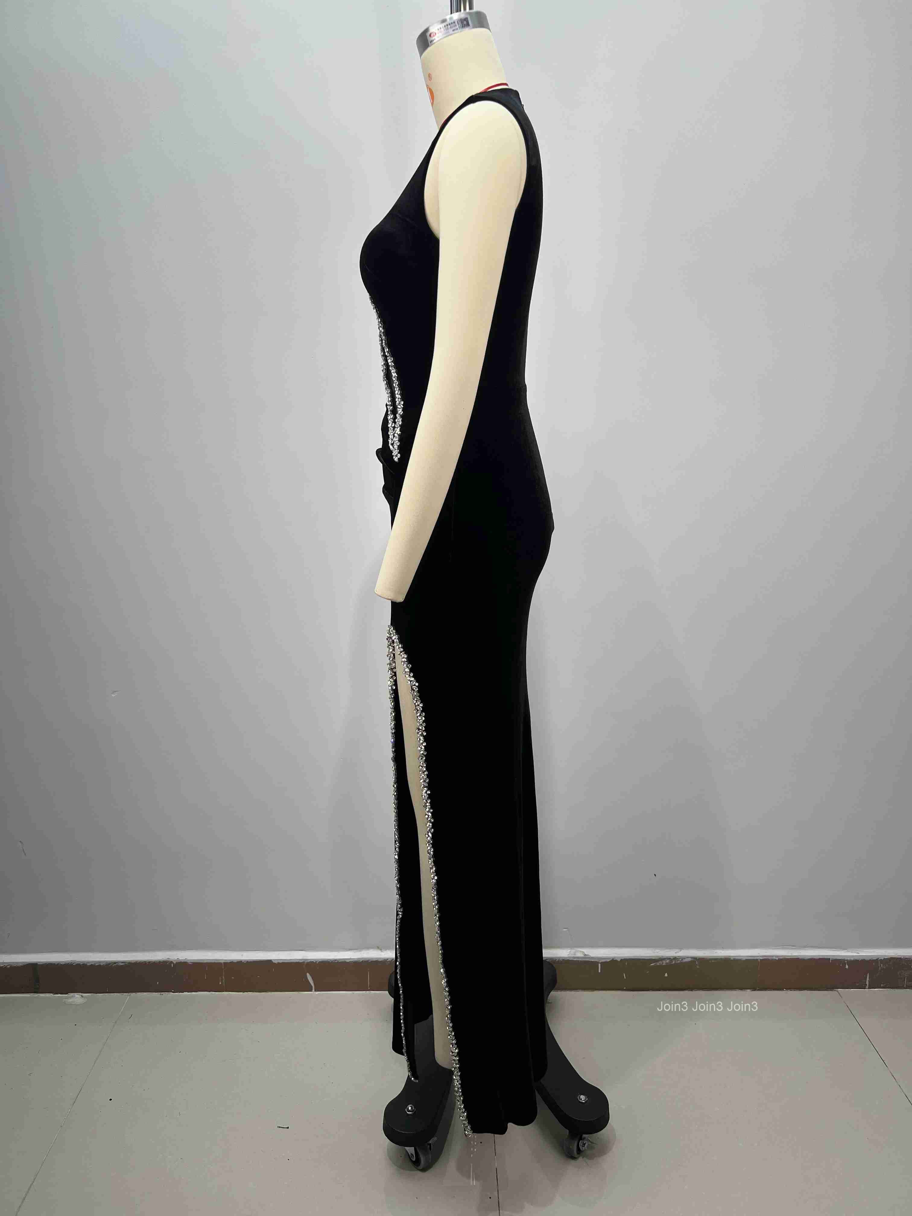 Luxury Black Velvet Evening Dress Sleeveless High Slit Rhinestone Chain Slim Fit Formal Gala Glamorous Party Wear