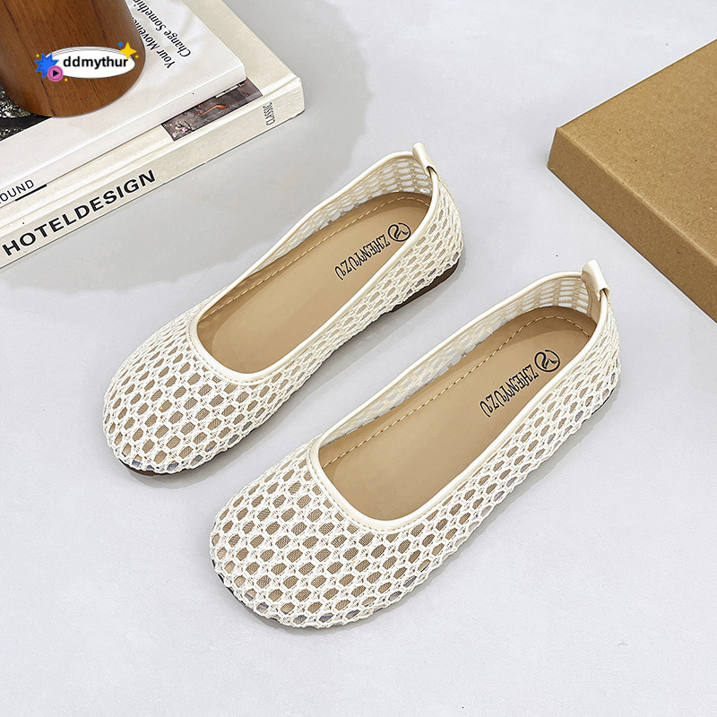 Light Luxury Niche 2025 Summer New Women's Sandals for Outdoor Wear ddmythur