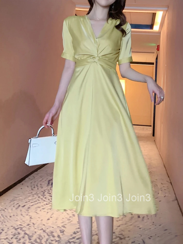 New Arrival Fashion Party Dress Women Elegant Summer V-neck Vintage Puff Sleeve Temperament OL Simple Solid Slim A-line Dress