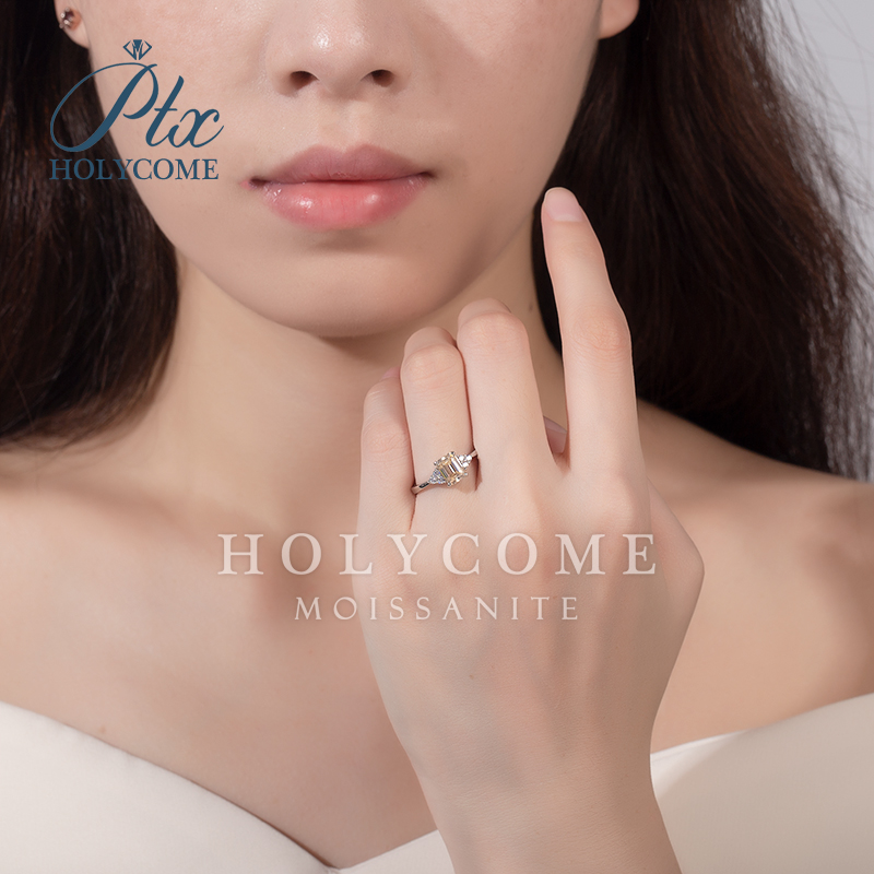 Wholesale Jewelry Rings Champagne Color 1ct Four-Claw Square Emerald Cut Moissanite 925 Sterling Silver Solitaire Wedding Ring for Woman