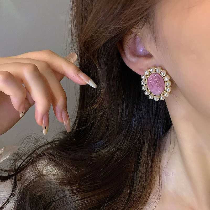 French Vintage Pearl Earrings for Women Personalized Elegant Romantic Portrait Earrings Ladies Girls Travel Wedding Jewelry XJ250623