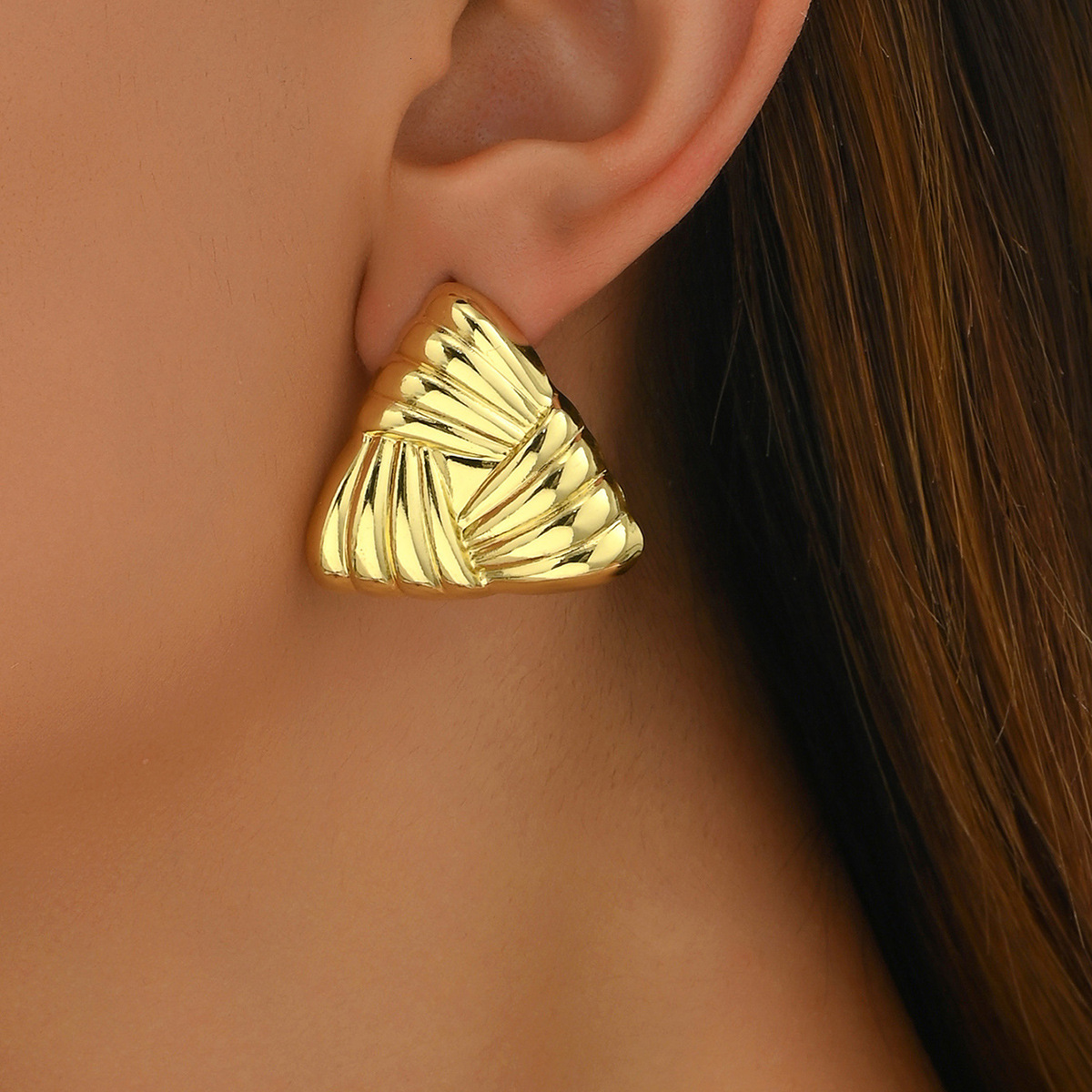 Light Geometric Pleated Line Triangle Design Women's Stud Earrings