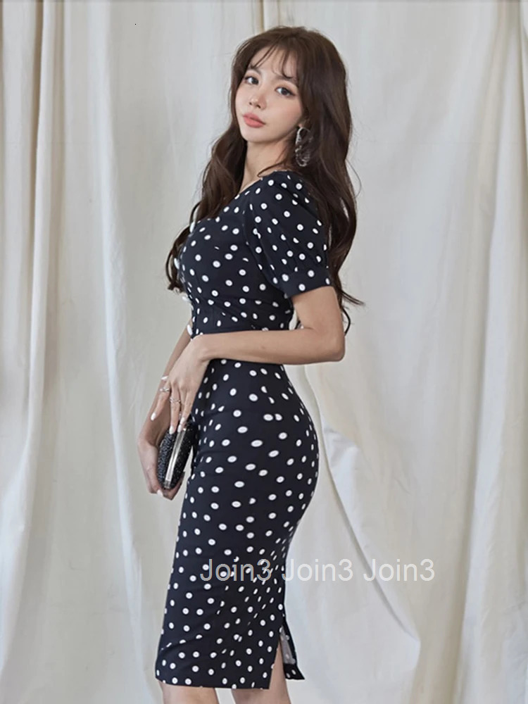 New Arrival Fashion Vintage Dot Party Dress Women Elegant Summer Square Collar Puff Sleeve Temperament Slim Simple Pencil Dress
