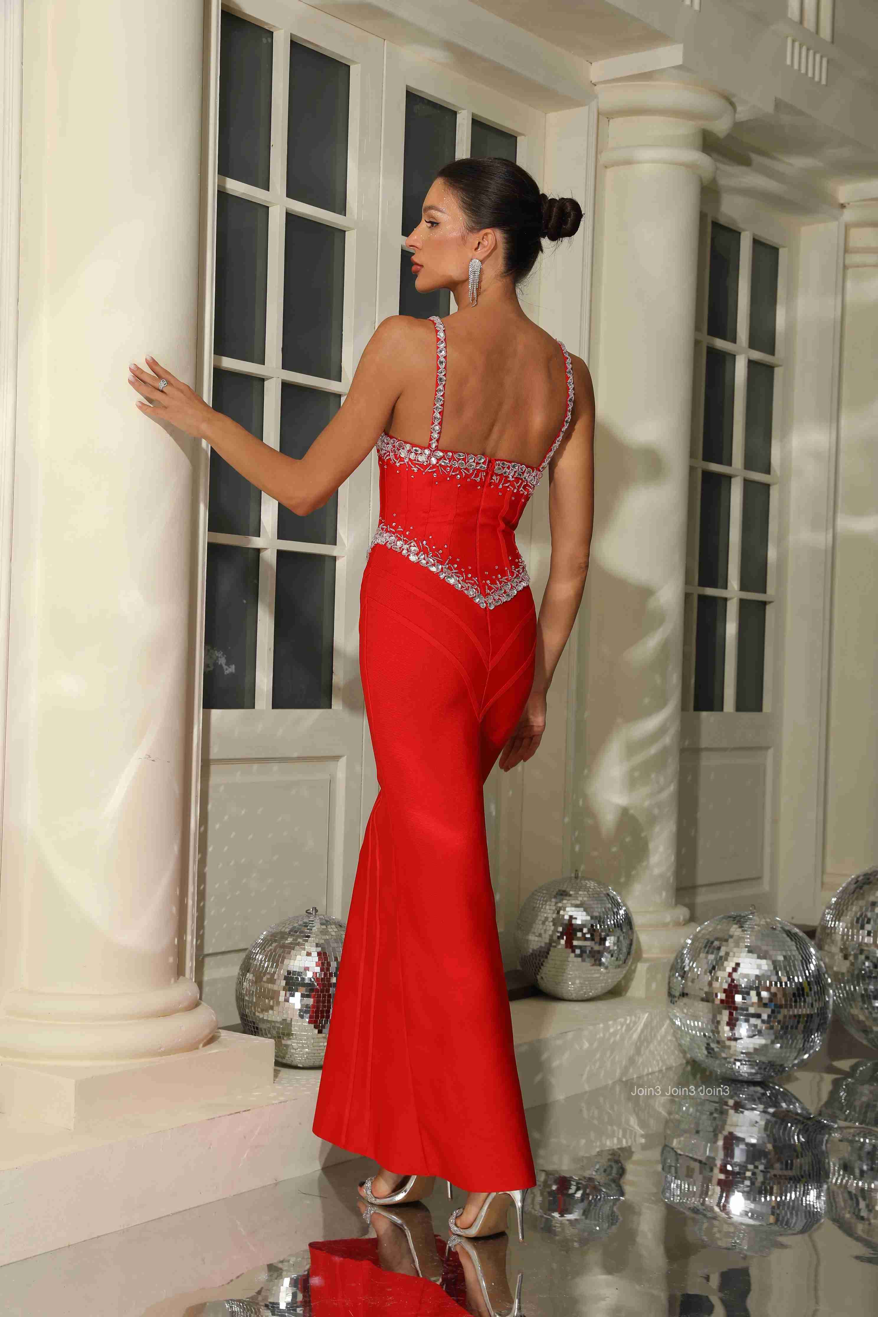 HOT SALE Womens Clothing Fashion Red Bandage Dress Diamonds Decoration Vestidos V-neck Sleeveless Backless Evening Pary Gown