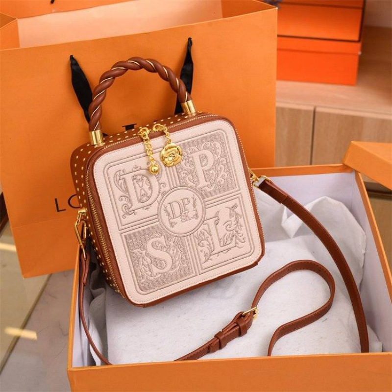 Women's Commuting Small Square Bag Handbag Free Shipping New Light Luxury Internet Celebrity Letter Shoulder Bag Versatile Fashion Designer Cross