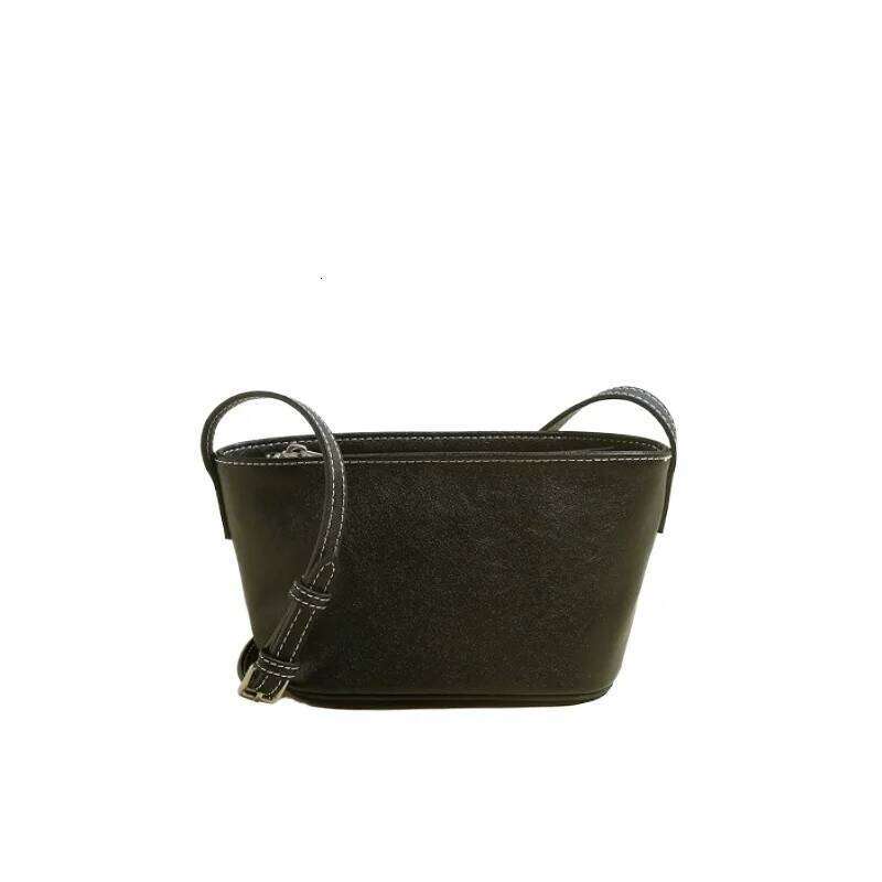 Head layer vegetable tanned cowhide sailboat niche mobile phone bag, genuine leather single shoulder crossbody women's bag